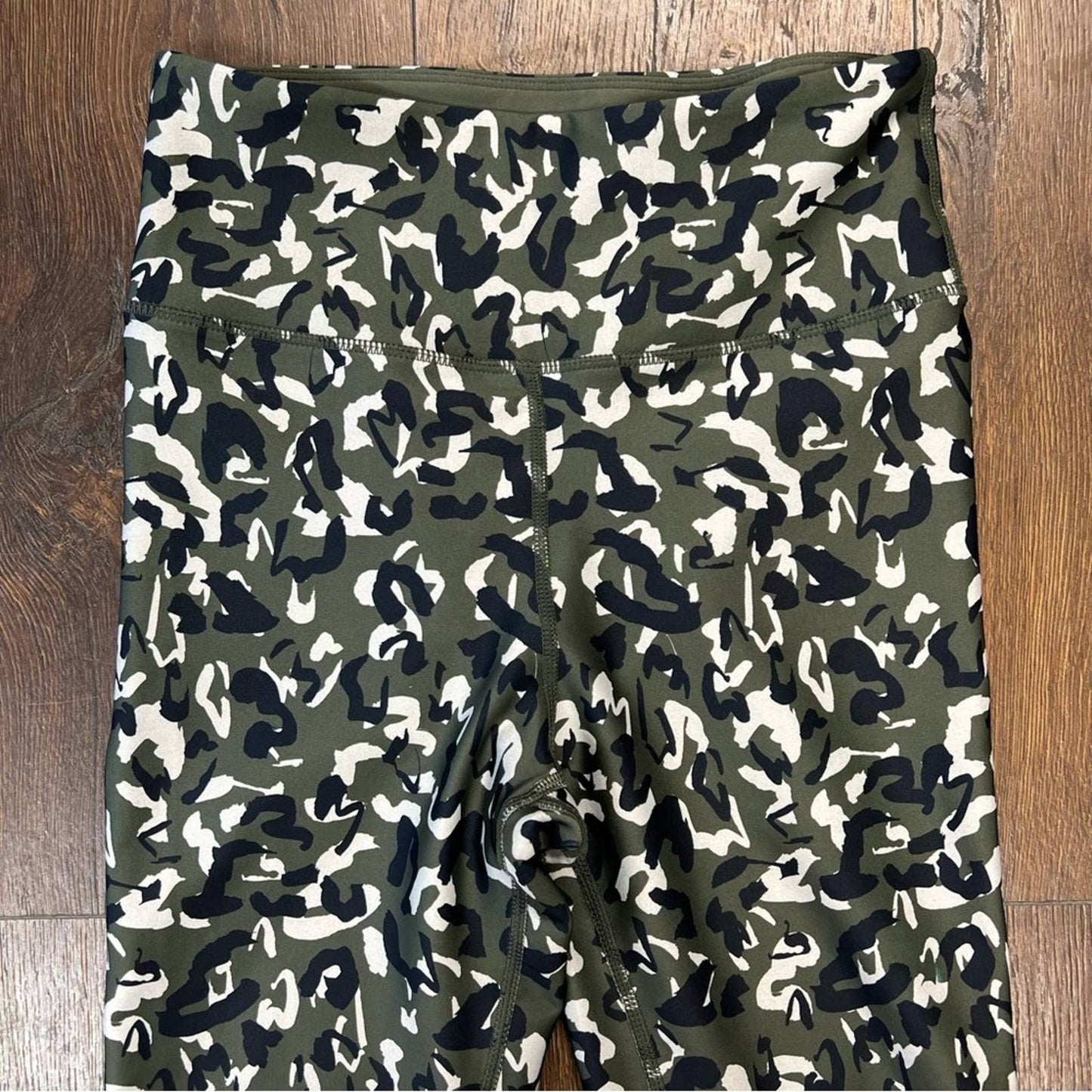 SOUL by soulcycle, leopard camo leggings
SZ XS