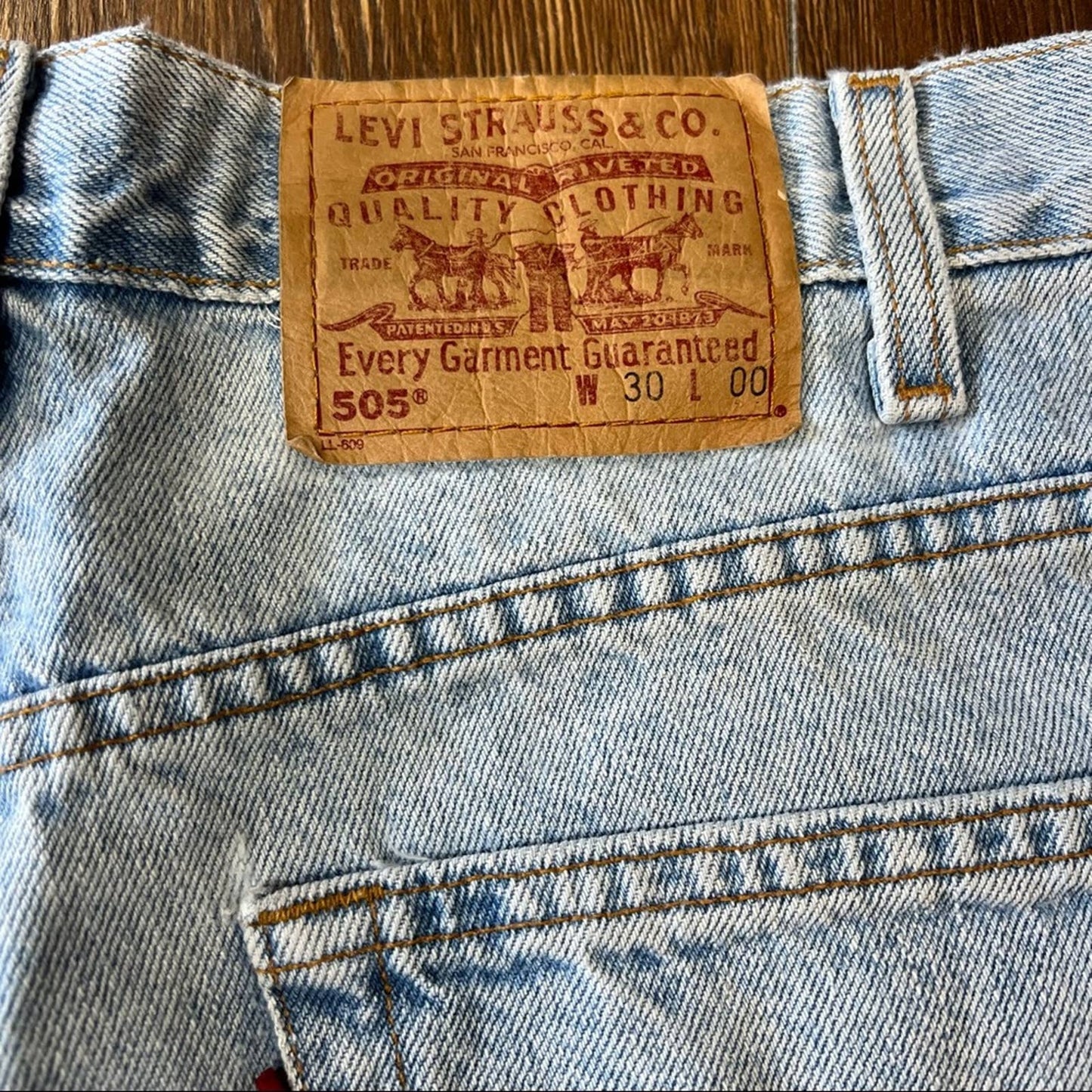 Levi’s 505 reconstructed denim shorts SZ 30/6