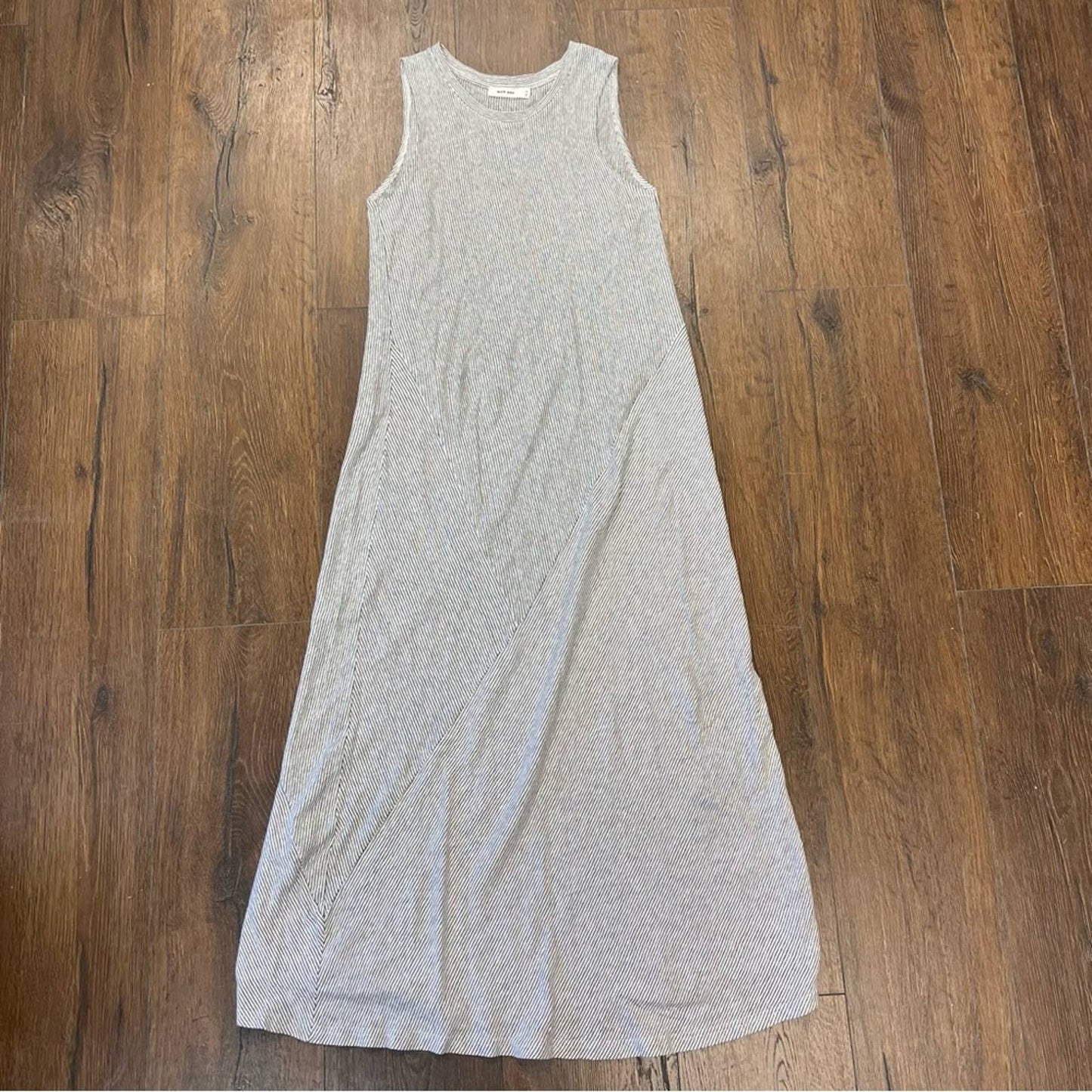 Mod Ref Taylor maxi dress SZ MED