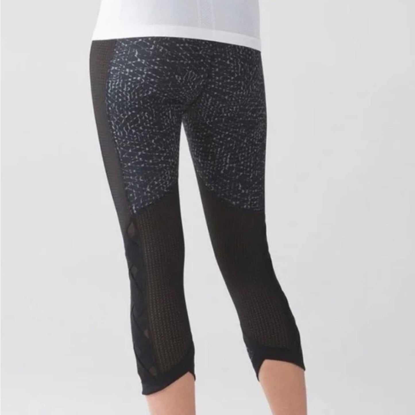 Lululemon Var-City Crop Samba Snake leggings SZ 10