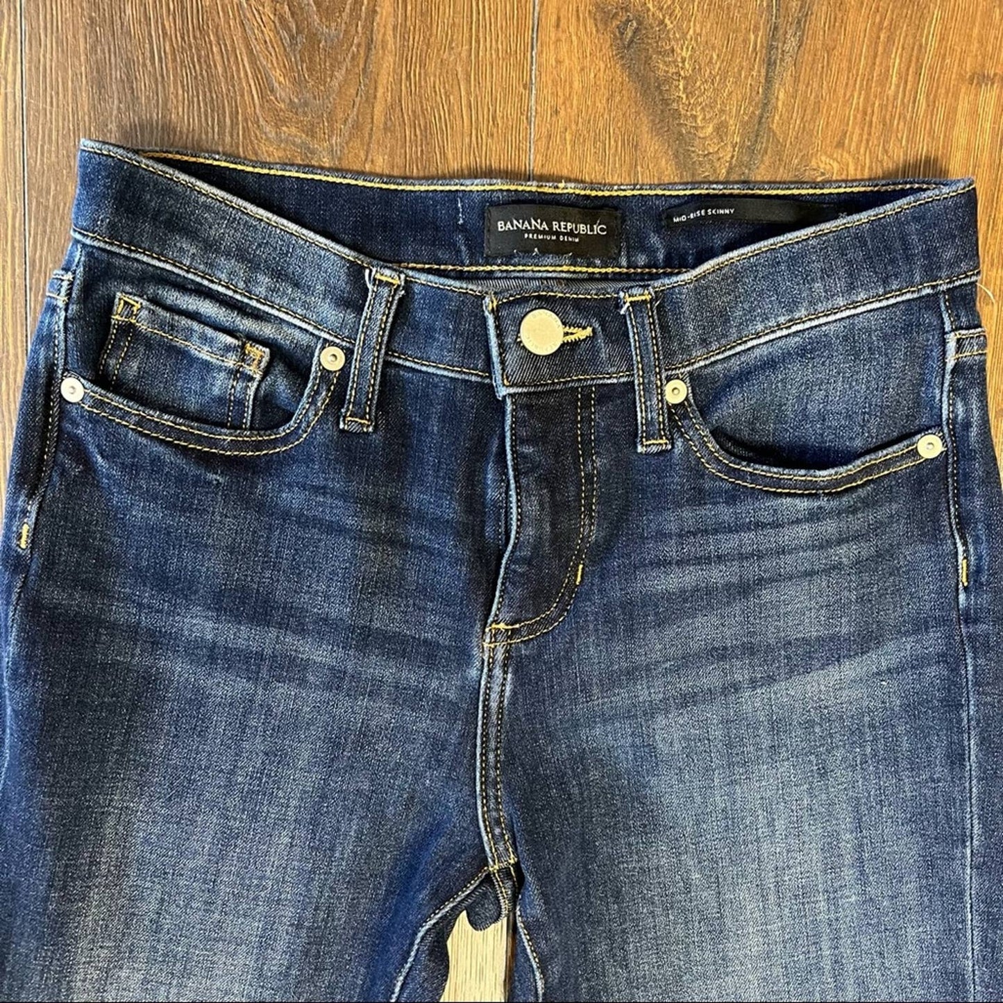 Banana Republic midrise skinny jeans SZ 26/2