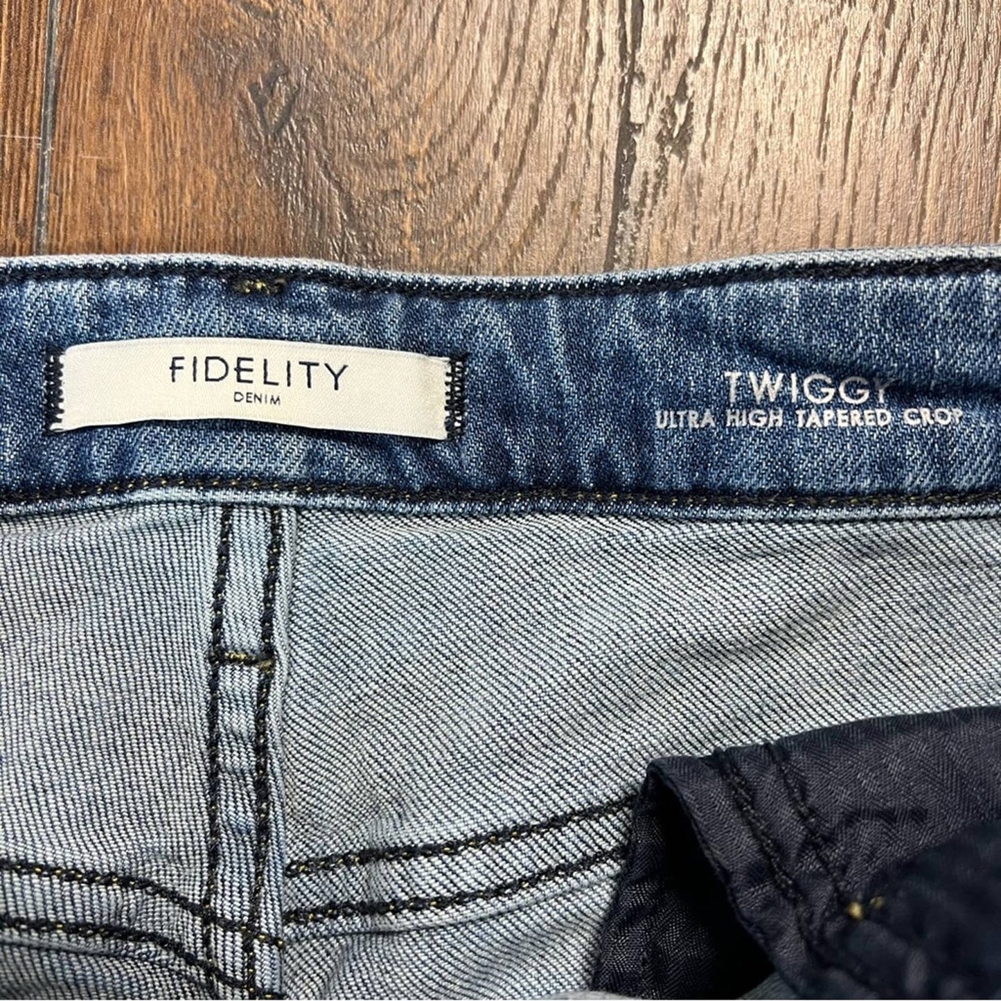 Fidelity denim Twiggy High Waist Crop Slim Jeans SZ 32/12