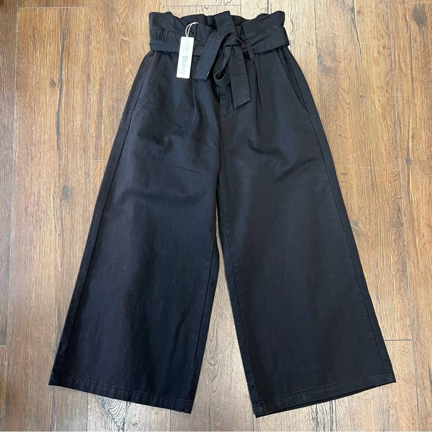 🆕 BluIvy black paper bag cropped wide leg pant SZ LG