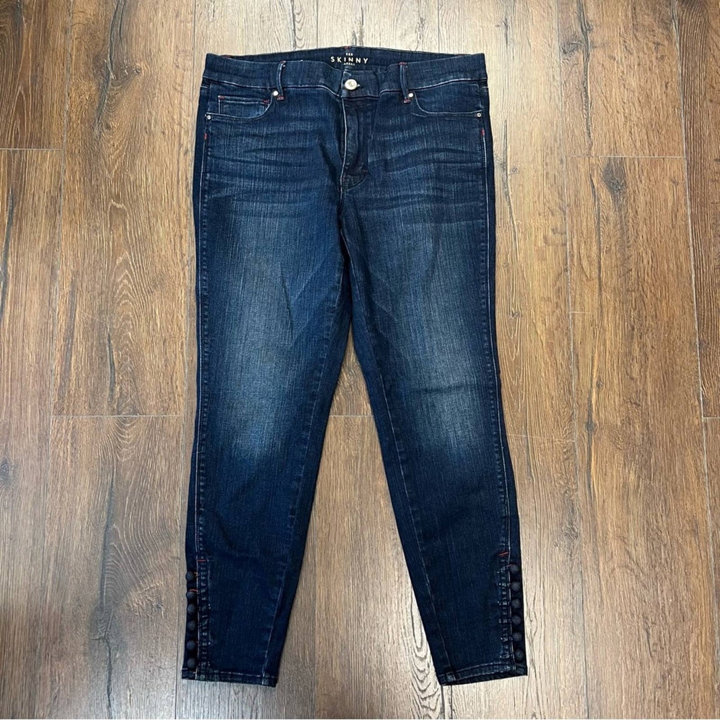 White House black market Classic-Rise Button-Detail Skinny Ankle Jeans SZ 12