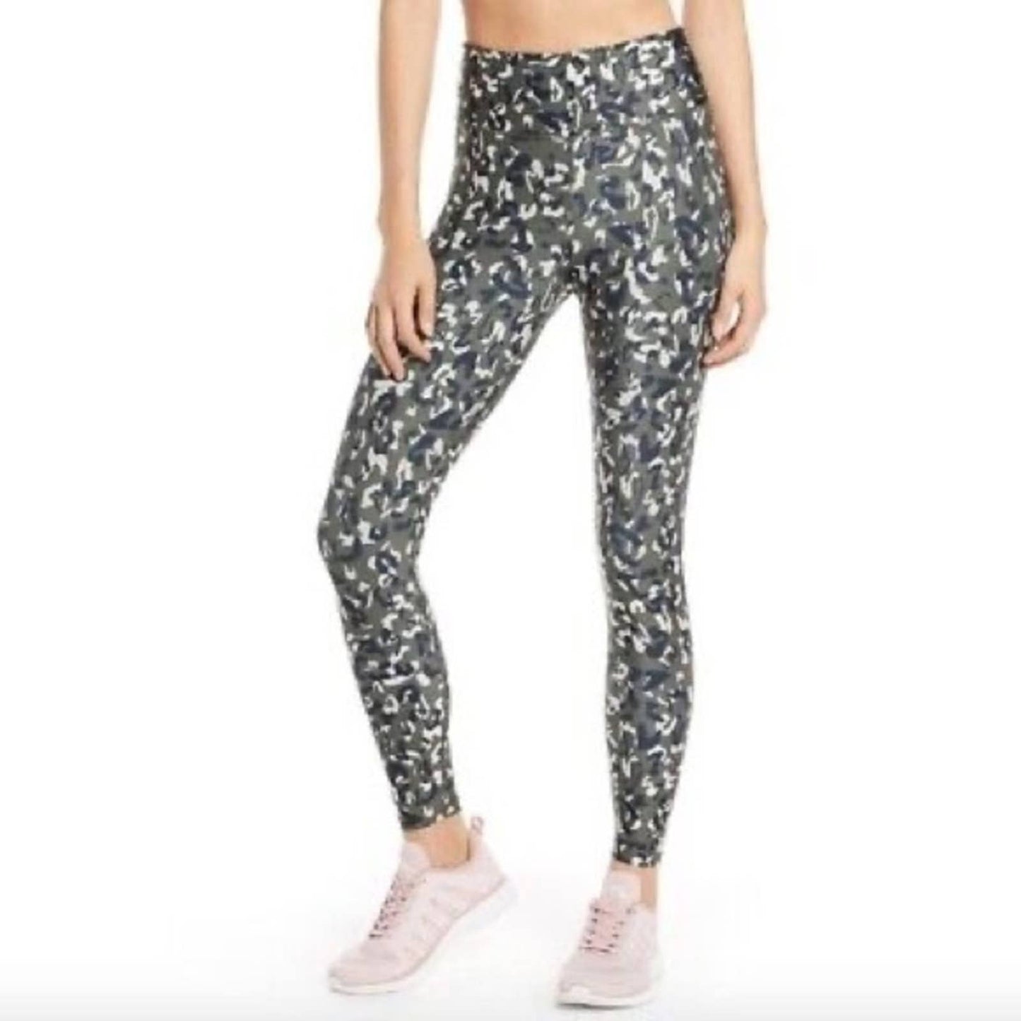 SOUL by soulcycle, leopard camo leggings
SZ XS